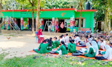 আকাশে মেঘ দেখলেই বিদ্যালয় ছুটি