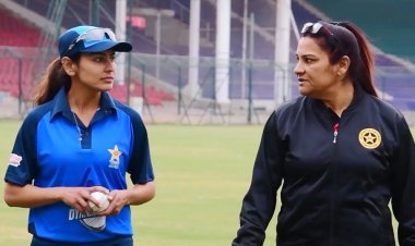 এশিয়া কাপে একসঙ্গে হাজির পাকিস্তানের মা ও মেয়ে