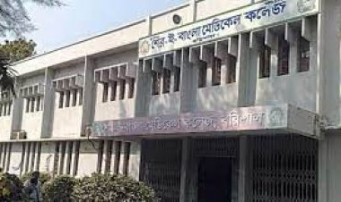 কিস্তি পরিশোধ করতে না পেরে গৃহবধূর আত্মহত্যার চেষ্টা