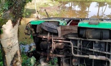 সুনামগঞ্জে যাত্রীবাহী বাস খাদে পড়ে শিশুসহ নিহত ২