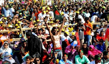 পাহাড়সম বাধা উপেক্ষা করে নেতাকর্মীদের ঢল