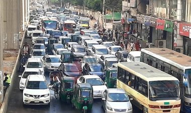 যানজটে সপ্তাহের প্রথম কার্যদিবসে জনভোগান্তি