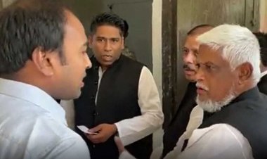 ভোটকেন্দ্রে ইউএনওর সঙ্গে মেয়র সাদিকের বাগবিতণ্ডা