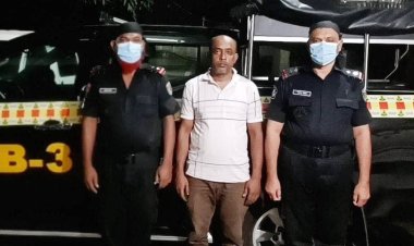 জাল সার্টিফিকেট বিক্রি করতেন তিনি