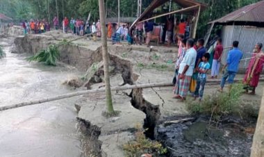 ব্রহ্মপুত্রে নিঃস্ব হচ্ছে একের পর এক পরিবার