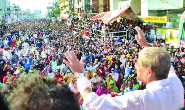 খুলনার দশ পয়েন্টে হামলা ভাঙচুর গুলি