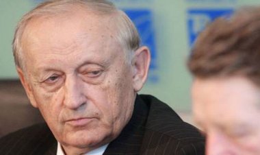  রাষ্ট্রদ্রোহের দায়ে ‘ইউক্রেনের নায়ক’ আটক