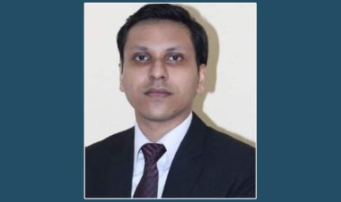 মেসেঞ্জারে অশোভনীয় চ্যাটিং : ‘তিরস্কার’ শাস্তি পেলেন ইউএনও!