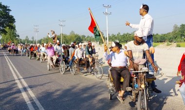  ১২০০ ইজিবাইক-রিকশা-ভ্যানে করে রংপুরে সমাবেশে নেতা-কর্মীরা