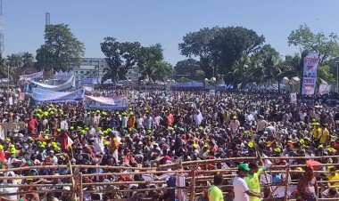 রংপুরে বিএনপির গণসমাবেশ শুরু: জনতার ঢল