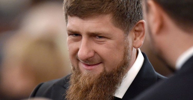 নিজের ৩ কিশোর ছেলেকে ইউক্রেনে যুদ্ধে পাঠানোর ঘোষণা কাদিরভের