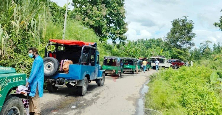 সাজেকে পাহাড়ধস, সাড়ে ৬ ঘণ্টা পর যানচলাচল স্বাভাবিক