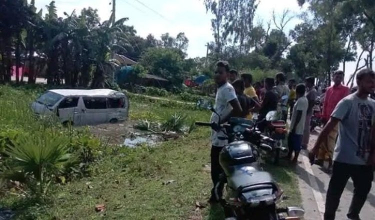 গরুর সাথে ধাক্কা লেগে বিয়ের গাড়ি ডোবায়, একজনের মৃত্যু