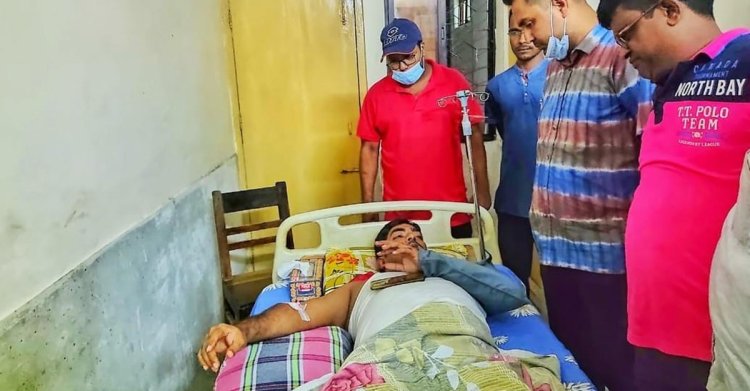 আ.লীগ নেতাকে রড দিয়ে পেটাল জাপার কর্মীরা