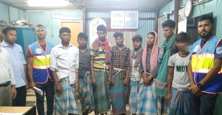 চাঁদপুরে ইলিশ ধরায় ৩৫ জেলে আটক