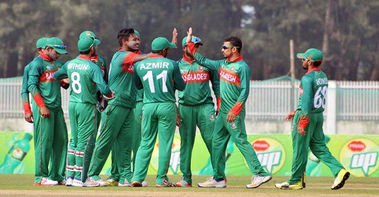 টস হেরে ফিল্ডিংয়ে বাংলাদেশ