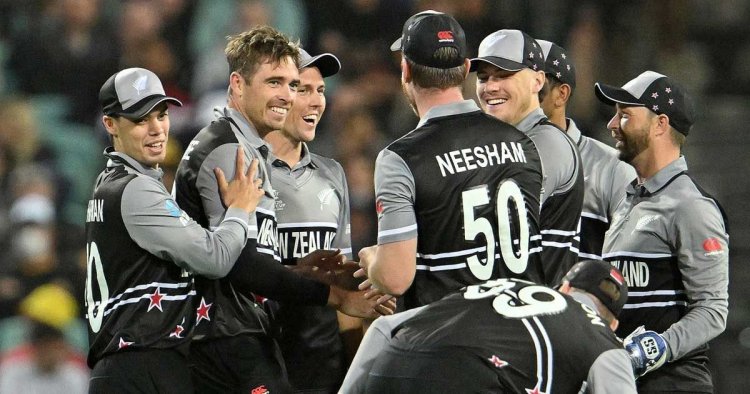 অস্ট্রেলিয়াকে গুঁড়িয়ে আসর শুরু নিউজিল্যান্ডের