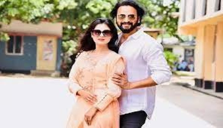 বুবলীকে নিয়ে বান্দরবানে সাইমন