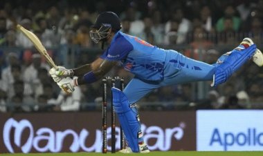  রাহুল-ঝড়ের পর সূর্যর টর্নেডোতে ভারতের বড় সংগ্রহ