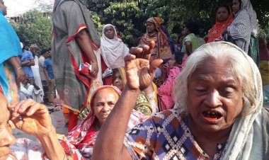 ওএমএসের চাল-আটা কিনতে অপেক্ষা যেন ফুরোয় না