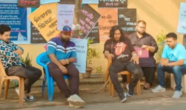 জমে উঠেছে চিরকুমারদের কর্মকাণ্ড