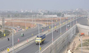 এক্সপ্রেসওয়েতে দুই পিকআপের মুখোমুখি সংঘর্ষে নিহত এক