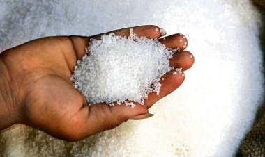 বাজার থেকে চিনি উধাও, দাম বেড়ে রেকর্ড