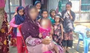 স্ত্রীর অধিকার পেতে সন্তান নিয়ে যুবকের বাড়িতে অনশন