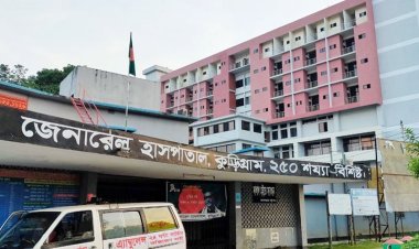 অটোরিকশা নিয়ন্ত্রণ হারিয়ে পিঠার দোকানে, প্রাণ গেল বিক্রেতার