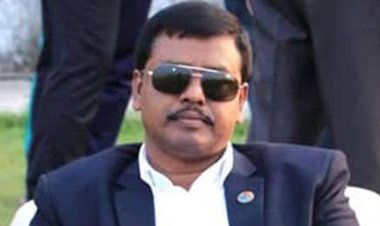 বিচারকের সঙ্গে দুর্ব্যবহার: খুলনা বার সভাপতিকে তুলোধুনো করলেন হাইকোর্ট