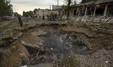 ইউক্রেনের নিকোপোলে ৬০টির বেশি রকেট হামলা চালিয়েছে রাশিয়া