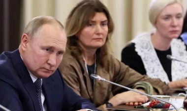 ইউক্রেন যুদ্ধে লড়াইকারী সেনাদের মায়েদের সঙ্গে বৈঠকে পুতিন