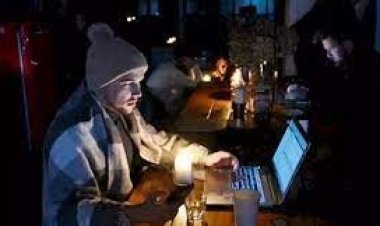 ৬০ লাখেরও বেশি বাড়িঘর বিদ্যুৎবিহীন ইউক্রেনে : জেলেনস্কি