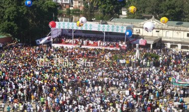 সরকার অর্থ লুটপাট করে দেশের অর্থনীতি ধ্বংস করেছে: ড. মোশাররফ
