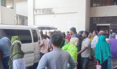 ঠাকুরগাঁওয়ে সড়কে প্রাণ গেল বাবা-মা-মেয়ের