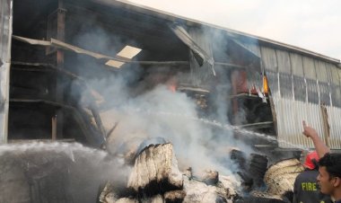 নিয়ন্ত্রণে আসেনি সামিন টেক্সটাইল মিলের আগুন