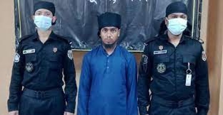 ভণ্ড কবিরাজ গ্রেফতার: তাবিজ দিয়ে হাতিয়ে নেন অর্ধশতাধিক মানুষের টাকা-স্বর্ণালংকার