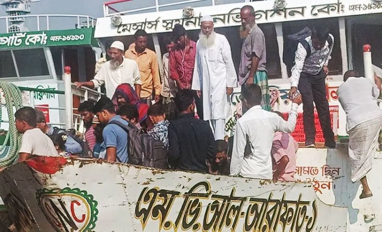 বরিশালে বিএনপির সমাবেশ: ব্যাগে চিড়া-মুড়ি নিয়ে কর্মীরা আসছেন