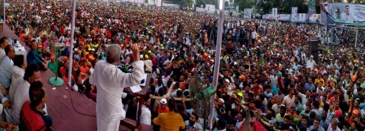 বেলস পার্ক ছাড়িয়ে এলাকা জুড়ে বরিশালের গণসমাবেশ