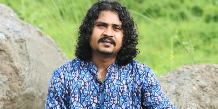 সড়ক দুর্ঘটনায় প্রাণ হারালেন গীতিকার বিশাল