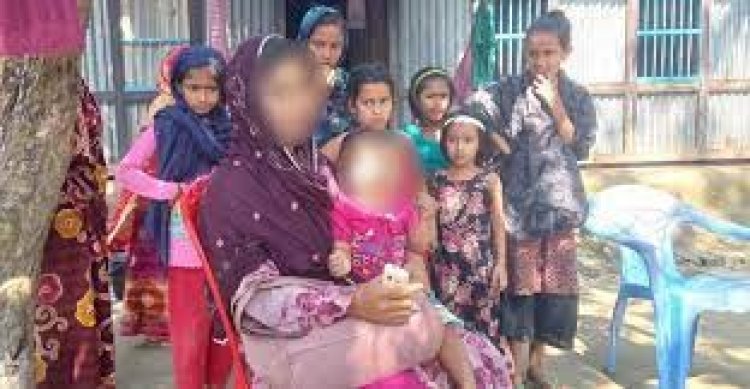 স্ত্রীর অধিকার পেতে সন্তান নিয়ে যুবকের বাড়িতে অনশন