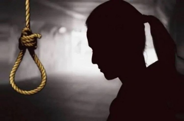 রাজধানীতে গলায় ফাঁস দিয়ে নারী আইনজীবীর আত্মহত্যা