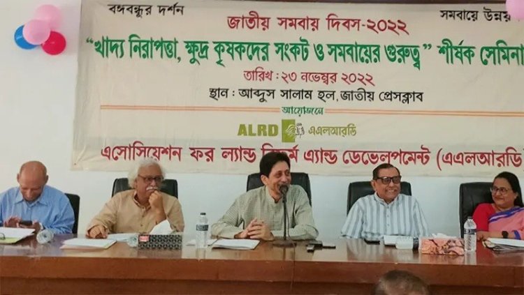 টাকা ছাপিয়েও মেগা প্রকল্পের ঋণ শোধ করা যাবে না: আবুল বারকাত