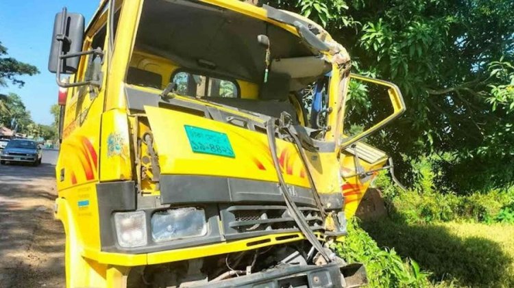 মীরসরাইয়ে থেমে থাকা পিকআপে বাসের ধাক্কায় নিহত ৩