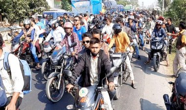 ৫০ হাজার মোটরসাইকেলে রাজশাহীর সমাবেশে বিএনপি নেতাকর্মীরা