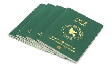 ১১ মাসে নাগরিকত্ব ছাড়লেন ৪০১ বাংলাদেশি