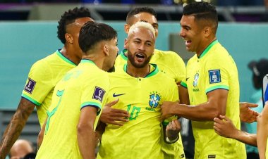 গোল নাচ ছন্দে কোয়ার্টারে ব্রাজিল