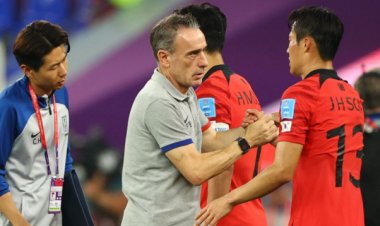  ব্রাজিলের কাছে হারের পর পদত্যাগ কোরিয়া কোচের
