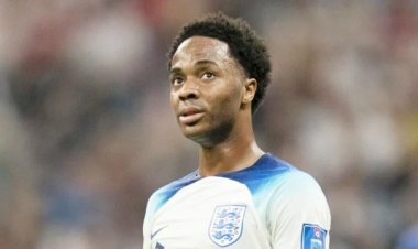 কোয়ার্টার ফাইনাল খেলতে কাতারে ফিরছেন স্টার্লিং