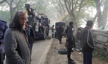 মাগুরায় সড়কে প্রাণ গেল দুই র‍্যাব সদস্যসহ ৩ জনের